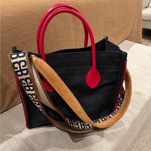 Parker Thatch “ Parker Tote”.